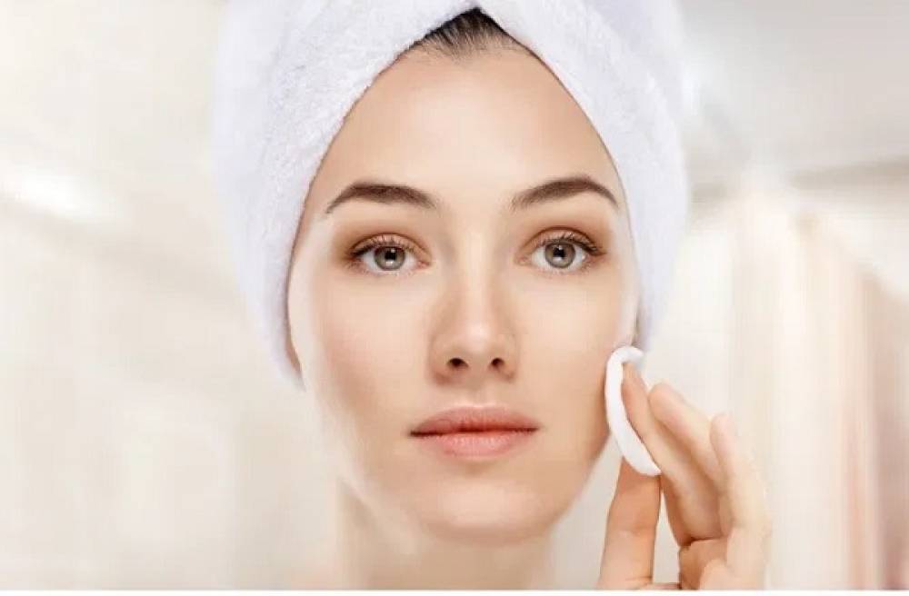 स्किन से जुड़ी कई प्रॉब्लम्स को दूर करता है केला, बस इस तरह करे इस्‍तेमाल, फिर देखे कमाल